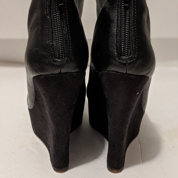 Bakers Rory Wedge Platform Booties - Picture 3 of 5